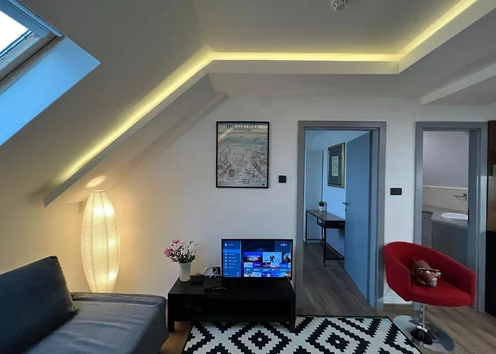 Main Square Apartment